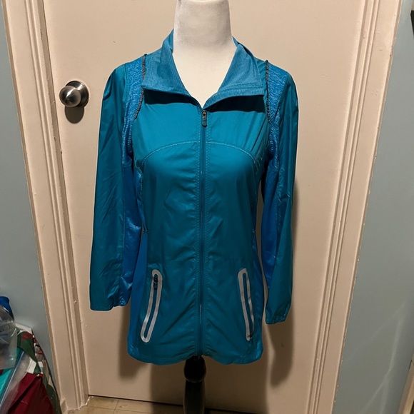 LULULEMON RUN : FEATHERWEIGHT HYBRID AQUA BLUE JACKET